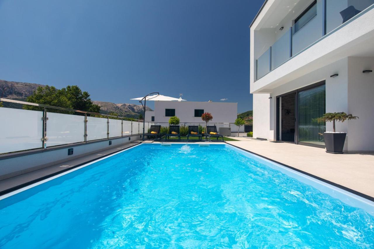 Villa Supernus With Heated Pool باشْكا المظهر الخارجي الصورة