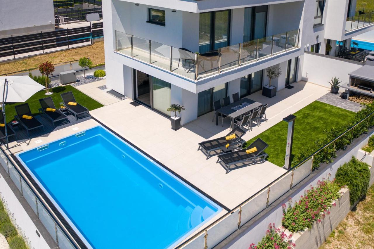 Villa Supernus With Heated Pool باشْكا المظهر الخارجي الصورة